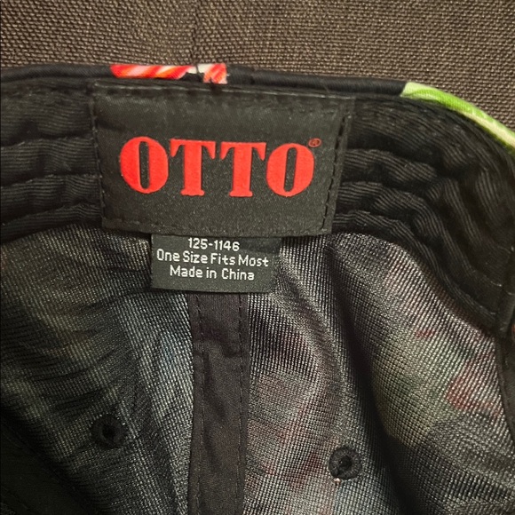 #1468** Unisex’s Floral Cap - Vibrant Red and Green - Picture 5 of 5